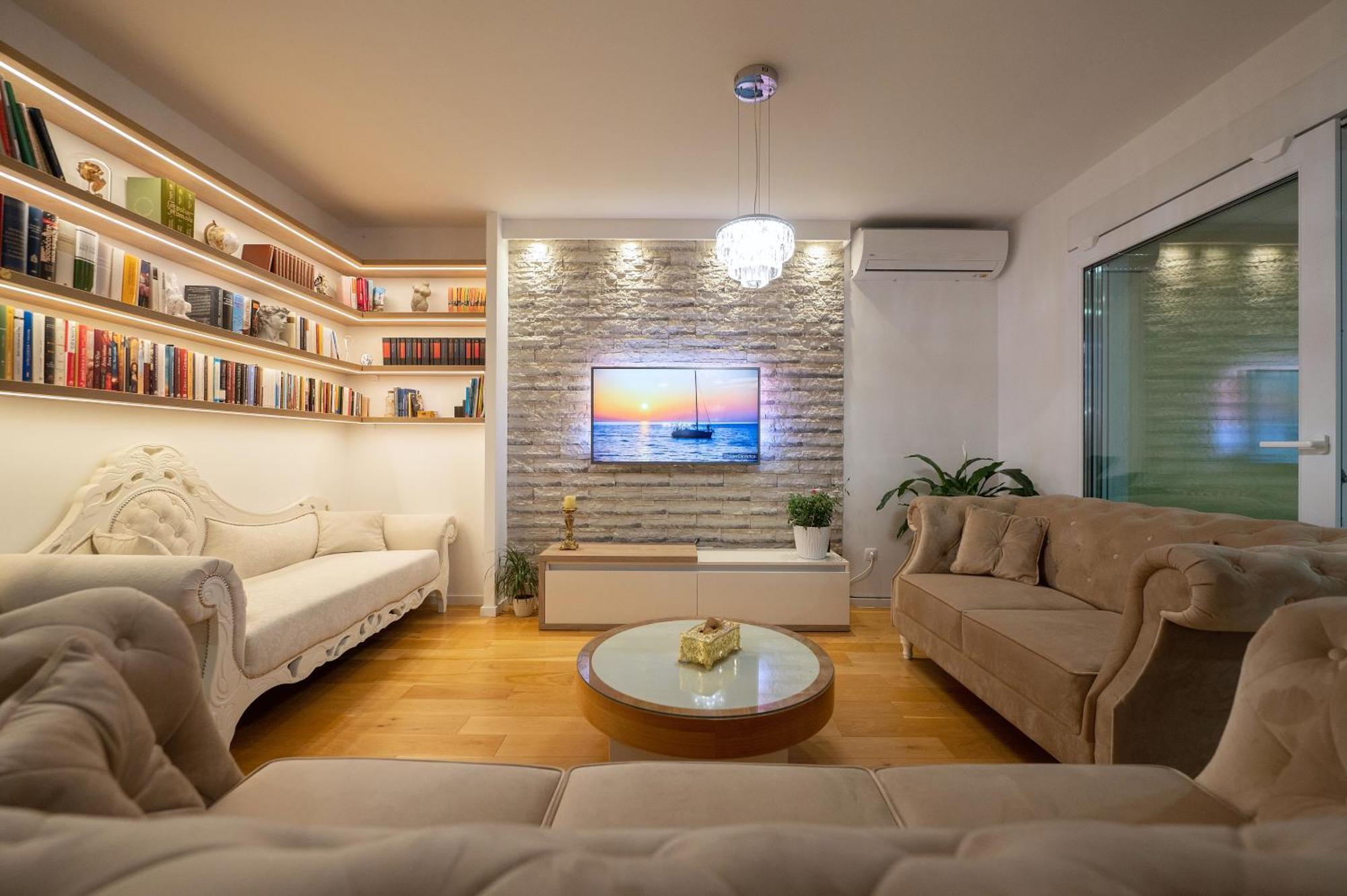 Penthouse Nikola *